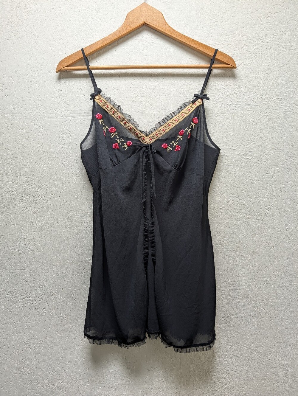 Y2k Victoria's Secret Full Slip Black/Red Floral Embroidered Bow Ruffle L Adjust
